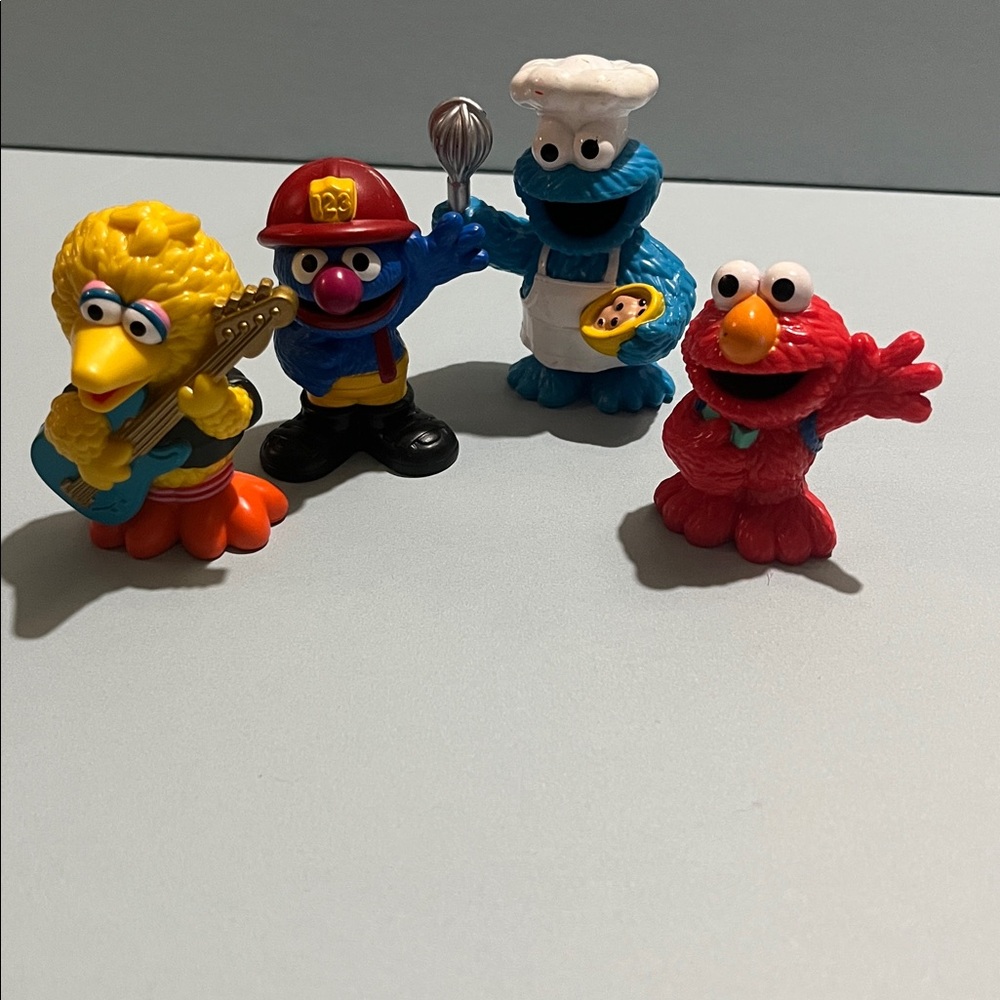 Sesame Street Workshop Elmo Big Bird Cookie Monster  Hasbro toy PVC figure